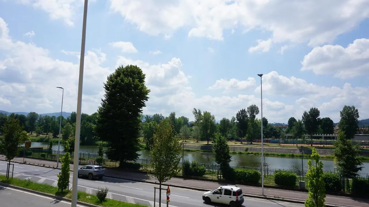 Arno River View Apartment Terraces, Free Parking Florens